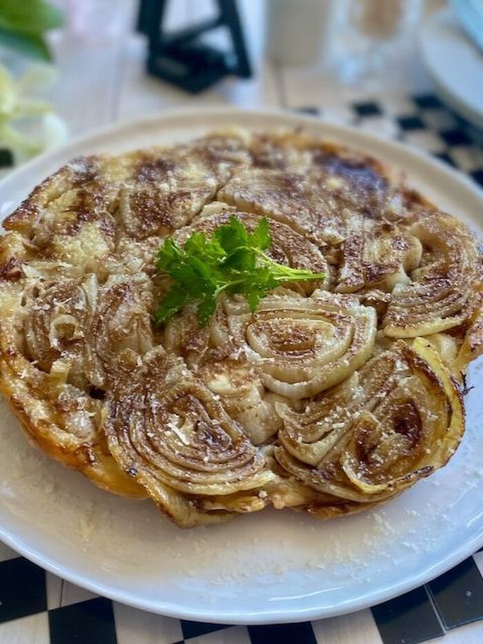 型はいらない!サクサクとろ〜り玉ねぎパイ