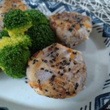 里芋のごま団子