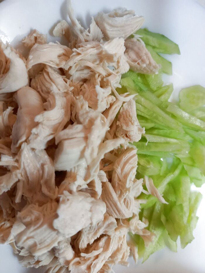 きゅうりは細切りに♪