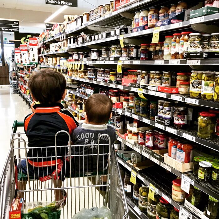 買い物カートに荷物はNG!