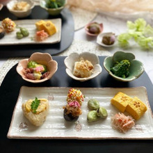 94才の義父を招いて小皿に盛り付けた和ランチ