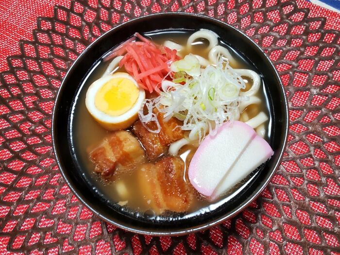 温かい麺料理♡角煮と煮卵も同時調理!お家で我が家流の沖縄そば風~!