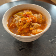 「辛さがたまらん!」野菜たっぷり麻婆うどん