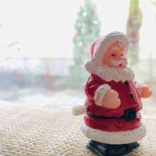 【アイデア】「部屋に置くのやめて正解だった!」大きなクリスマスツリーを楽しむなら…どこ?