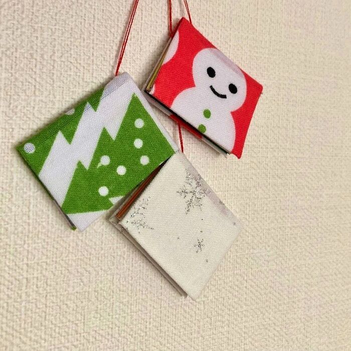 クリスマスツリーに飾ろう!ちいさな手のひらサイズの豆本オーナメント