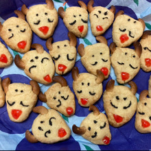 カシューナッツでトナカイさんのクッキー♪