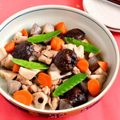 【お煮しめ】便利な野菜だし使用!