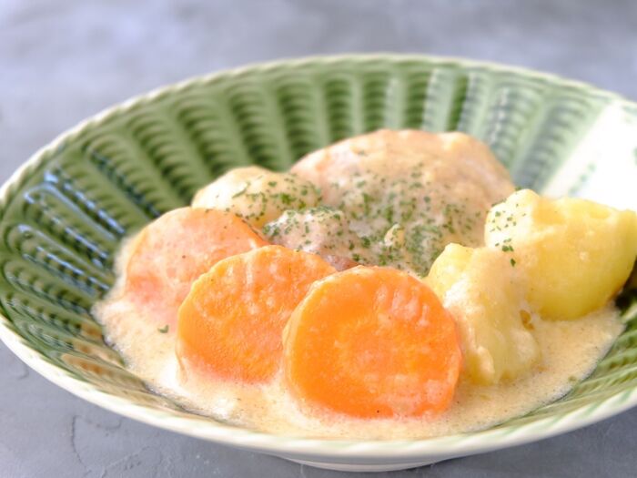 【くらし薬膳】潤い美肌♪鶏肉と人参のミルク煮~冬の薬膳