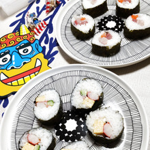 コレが、一番簡単な作り方かも~!お刺身パック使いde失敗なしの「海鮮太巻き」!100均の型使用です。