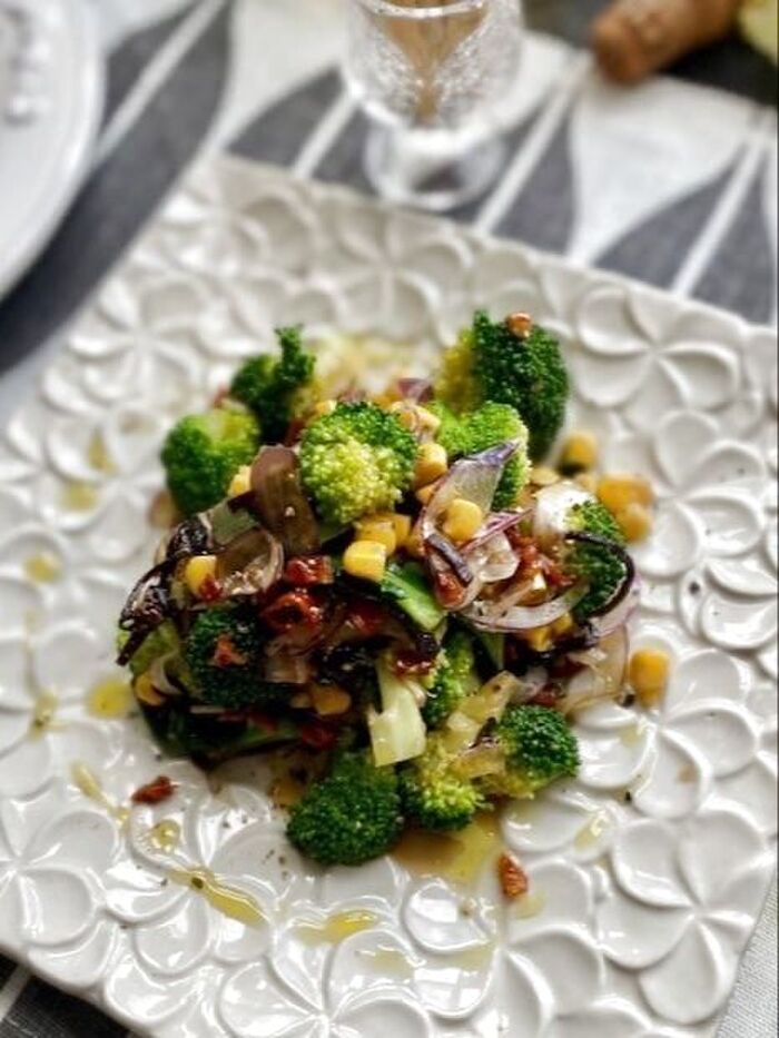 いろいろ入ってブロッコリーの塩昆布マリネ