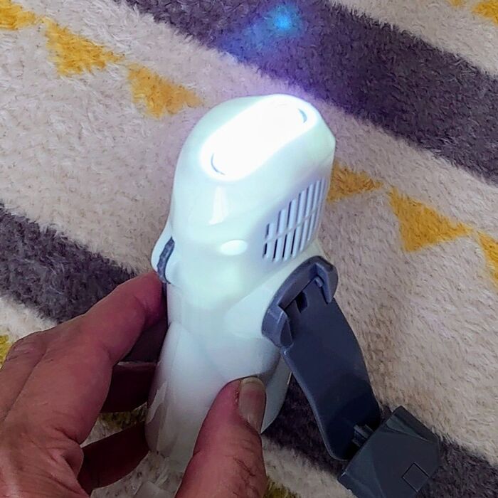 明るいライトに