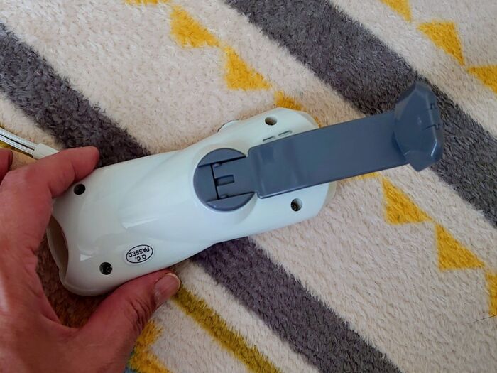 まわす様になっていて