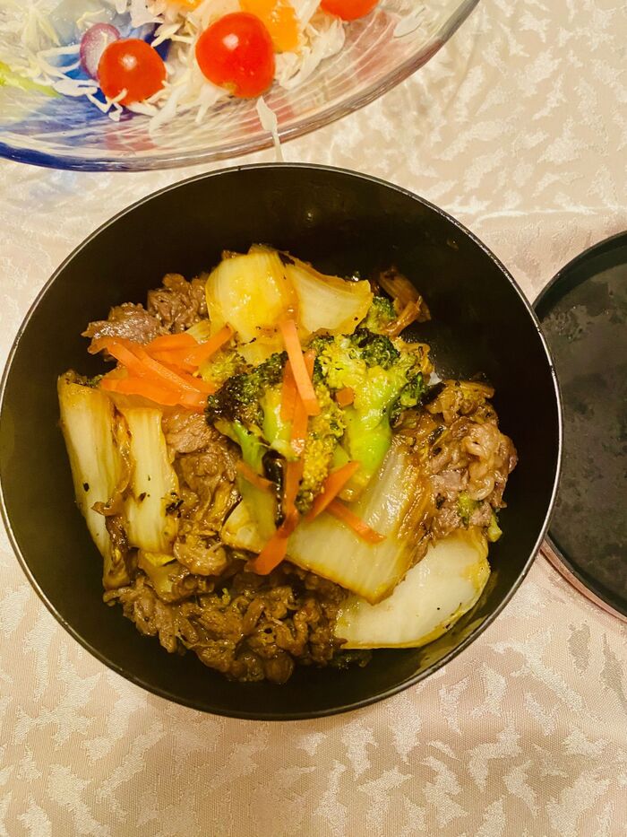 絶品ブロッコリー焼肉丼!