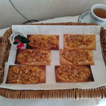 クラッカーとキャラメルでフロランタン風アップルスィーツ