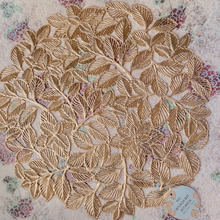 ゴールドのボタニカル柄で素敵に演出♪