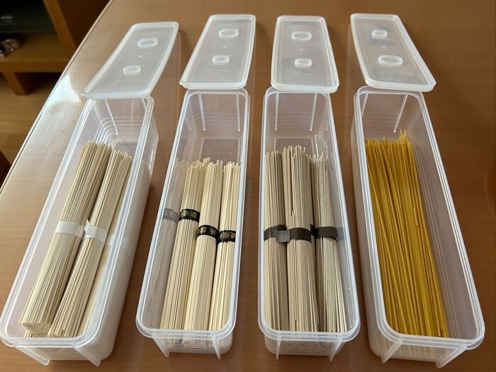 【セリア】縦にも横にも置ける♪隙間活用でスッキリ収納!