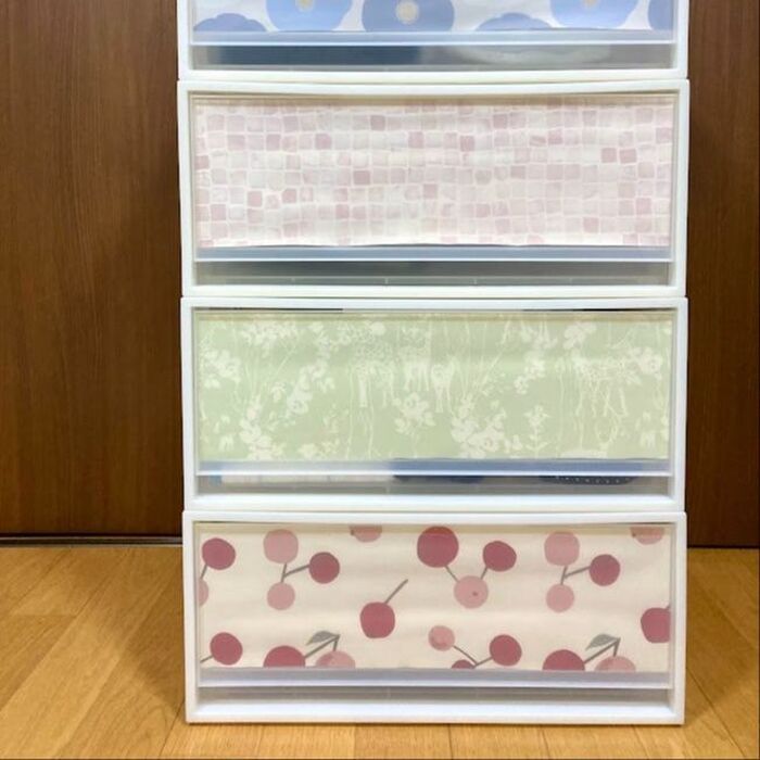余った壁紙を捨てずに活かす!無印良品の収納ケースがかわいく変身♪