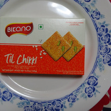 ゴマをジャグリー(さとうきび糖)で寄せ固めて作られた、インドの伝統的な甘いキャンディー