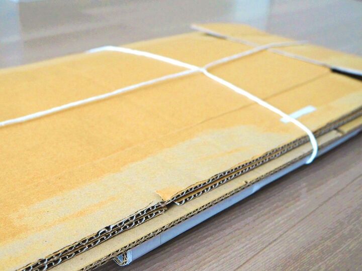 一番ラクな段ボールの縛り方。「もうひっくり返さなくていいの…!?」「コレ最強じゃん♪」