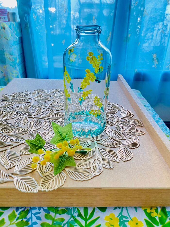 綿棒2本で!ミモザ柄の花瓶完成!