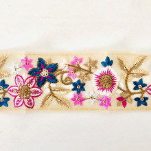 【セリア】大人気の〈インド刺繍リボン〉100均で楽しめた!一瞬でできるアレンジ方法もご紹介♡