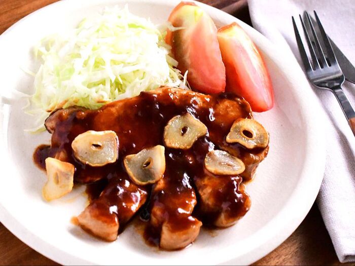 【万能おだしでトンテキ】便利な野菜だし使用!