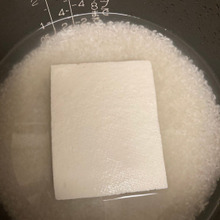 炊飯器に豆腐を一丁ドカンと入れて炊いた豆腐ご飯が最高~!