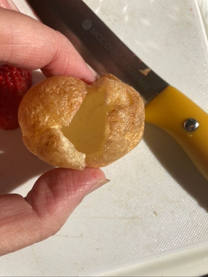 シューの上をカットします♪