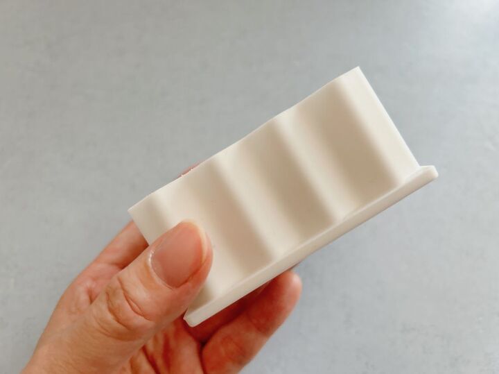 【ダイソー】オシャレなだけじゃない。使い方無限大のうねうねアイテムであちこちすっきりしちゃうかも