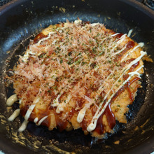 ワンパン!ボリュームたっぷりお好み焼き。