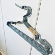 【無印良品】洗濯物のずり落ちを防いで、家事のストレスが軽くなるハンガー!