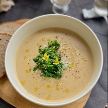 市販のコロッケで時短・簡単じゃがいもの豆乳ポタージュスープ