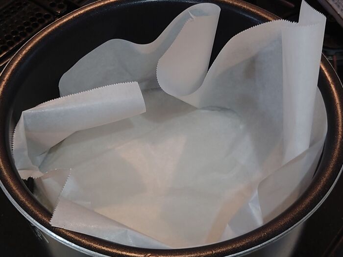 クッキングシートを敷く。