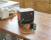 Jackery(ジャクリ)ポータブル電源が日常使いに便利すぎるワケ。防災グッズの見直し始めませんか?