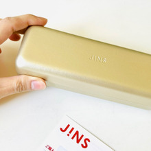 【JINS】お手頃価格の〈おうちメガネ〉が優秀すぎた「オシャレだからお出かけにも」