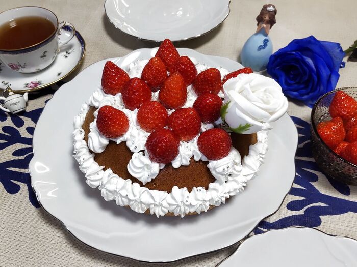 炊飯器で生地を焼くのはおまかせ!ラクチン!苺と餡のショートケーキどら焼き♪