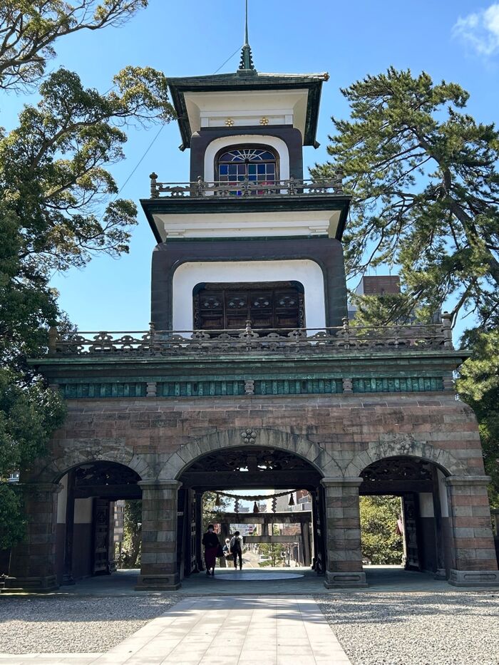 尾山神社へ