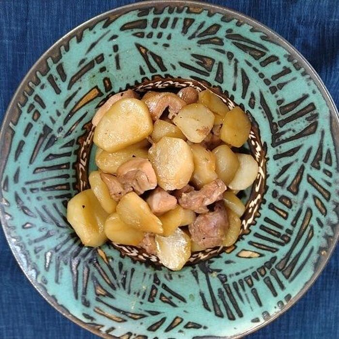 キクイモと鶏肉の炒め煮