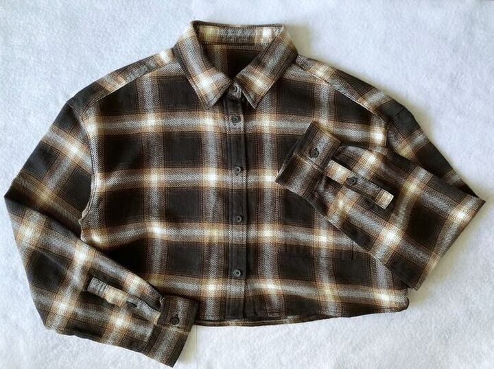 ショート丈可愛すぎ♡【GU】チェックシャツで着やせもスタイルアップも思いのまま!