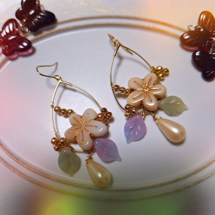 サクラのビーズで春っぽピアスをDIY