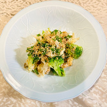 ニラをいれてパンチの効いた揚げイカサラダ