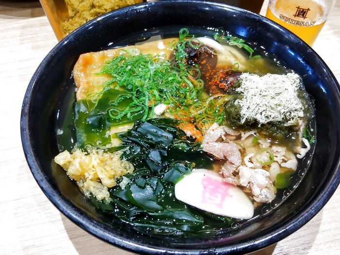 具沢山でいいかんじでしょ!2個入っている甘く煮た丸ごと椎茸がウマウマー!!