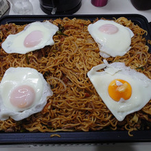 包丁いらず!ニラもやし焼きそば。