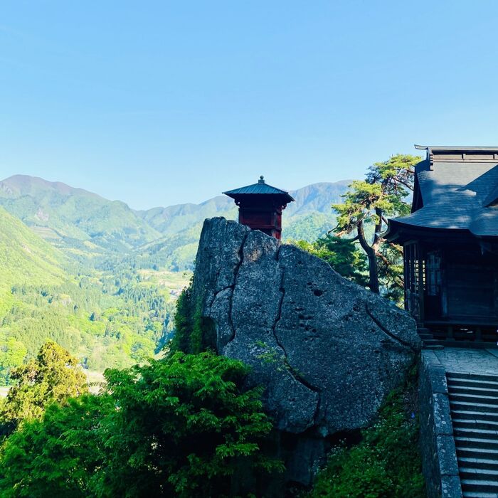 観光スポットにオススメ!1015石段からの閑けさ「山寺」