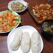 3種の中華パン定食。