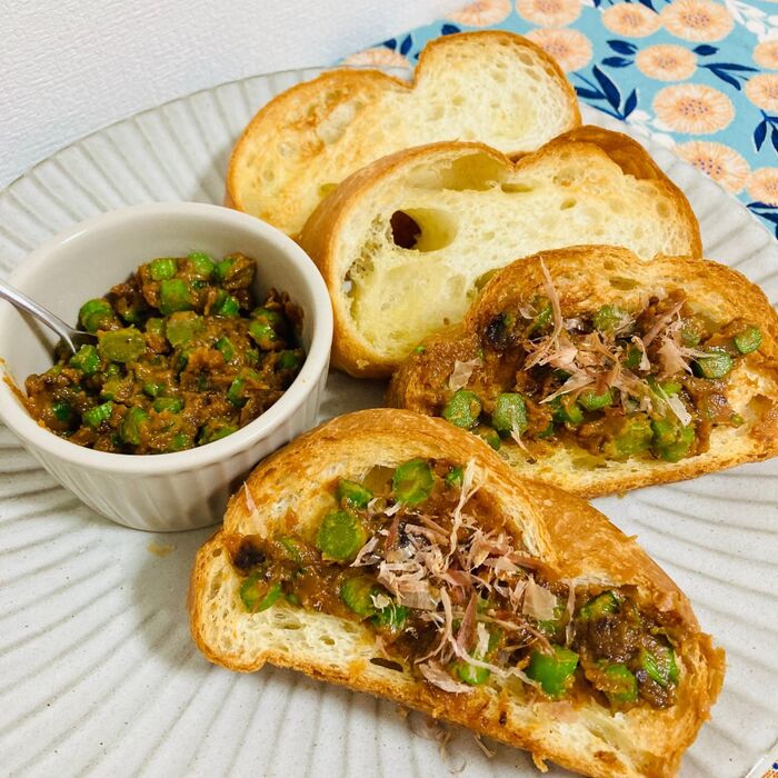 アスパラ焼き味噌オープンサンド♪