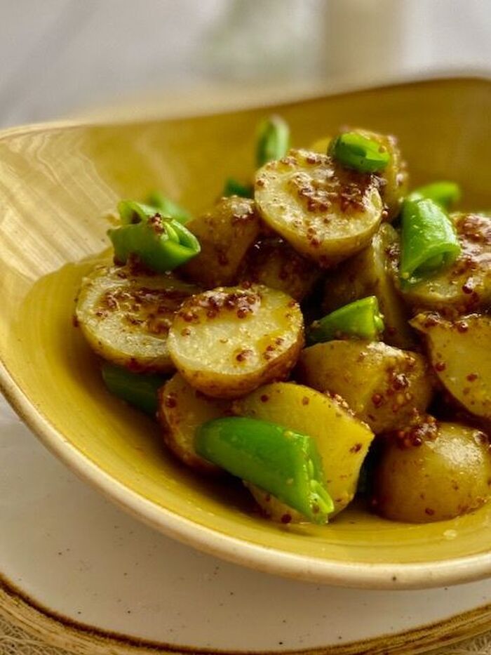 新じゃがとスナップエンドウの粒マスタード和え