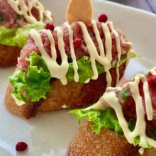 意外とあう〜ネギトロブルスケッタ