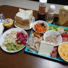 好きな具材を挟んで美味しい!楽しい!セルフサンドイッチ!