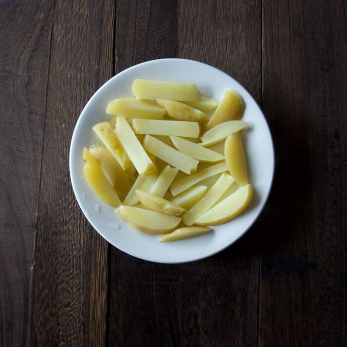 1 新じゃがいもを加熱します